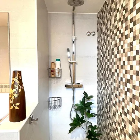 Holiday home Luminoso Duplex Con Jardin Relax En Familia Vigo