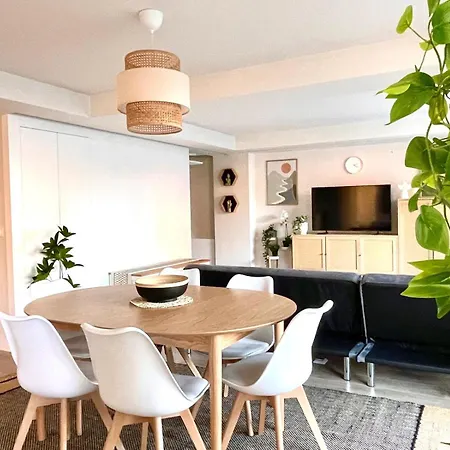 Luminoso Duplex Con Jardin Relax En Familia Holiday home Vigo