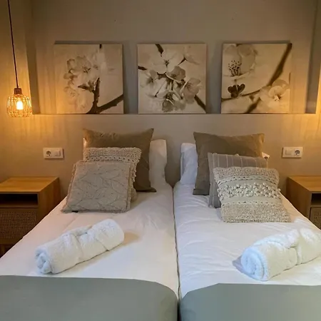Luminoso Duplex Con Jardin Relax En Familia Holiday home Vigo
