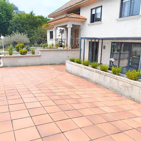 Luminoso Duplex Con Jardin Relax En Familia Holiday home *