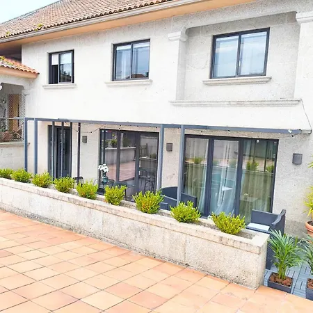 別荘 Duplex Pet-friendly Con Jardin Relax ヴィーゴ