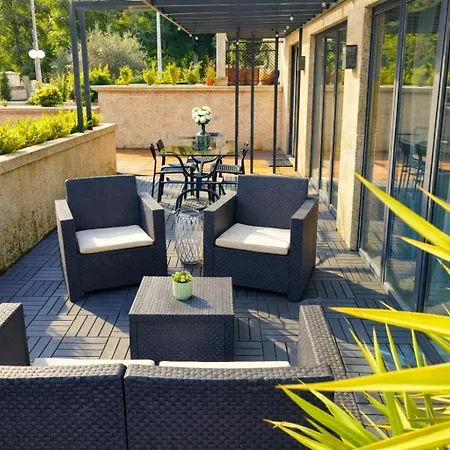 Ferienhaus Ultimo Minuto - Ideal Relax - Jardin - Free Parking - Wifi *